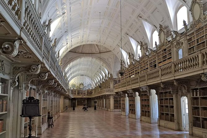 Private Tour to Queluz and Mafra palaces and Ericeira surf Coast - Is $278.07 per person a fair price?