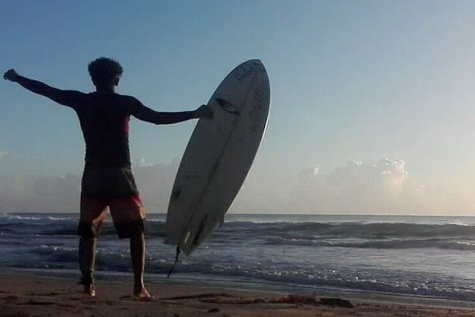 Professional surf lessons Dominican Republic, Cabarete, Encuentro - Meeting Bobo and getting your bearings on the beach