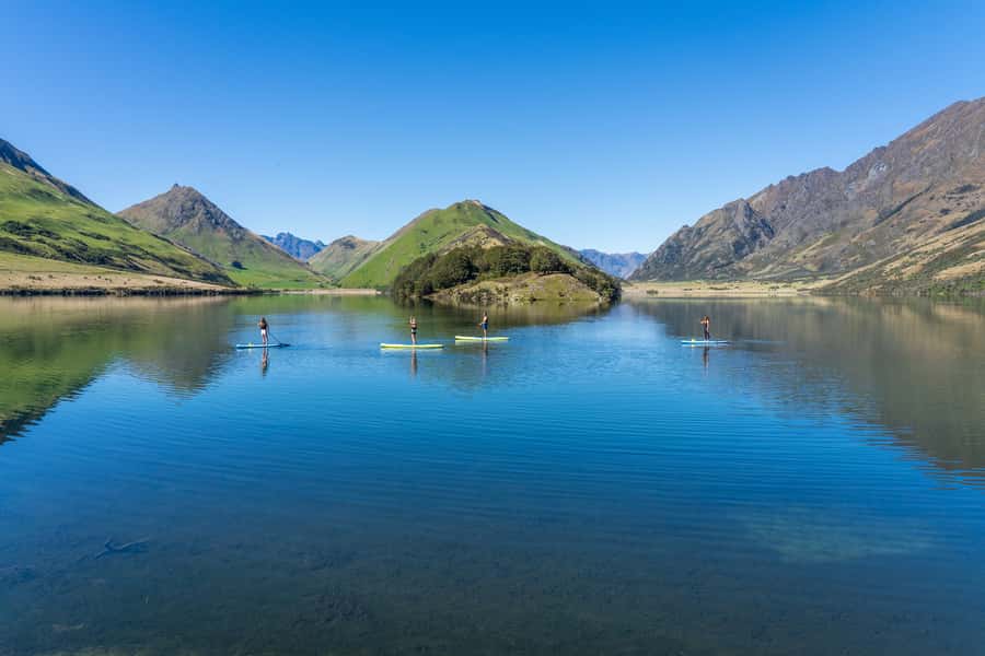 Queenstown: Kayaking or SUP Experience on Moke Lake - Paddling the horseshoe-shaped lake