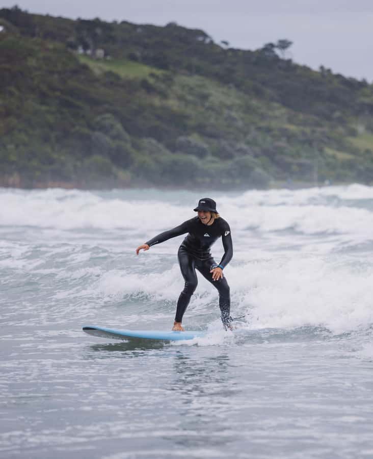 Raglan: Group Surf Lesson - What the instructor support feels like