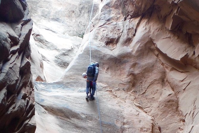 Rappelling and Stand Up Paddleboarding Combo - Two Moab adventures in one well-planned day