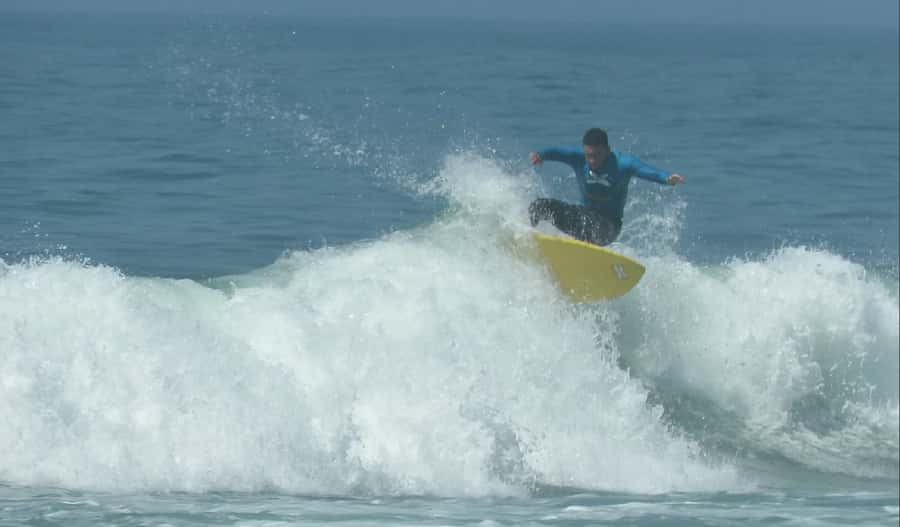 Rio de Janeiro: Surflessons and surfcoach. - Technical coaching with filming and video analysis