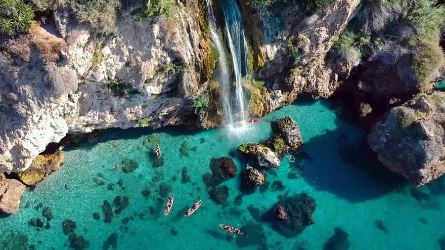 Ruta libre en paddel surf por la cascada de Nerja y Maro 😍 - Family suitability and swimming requirements