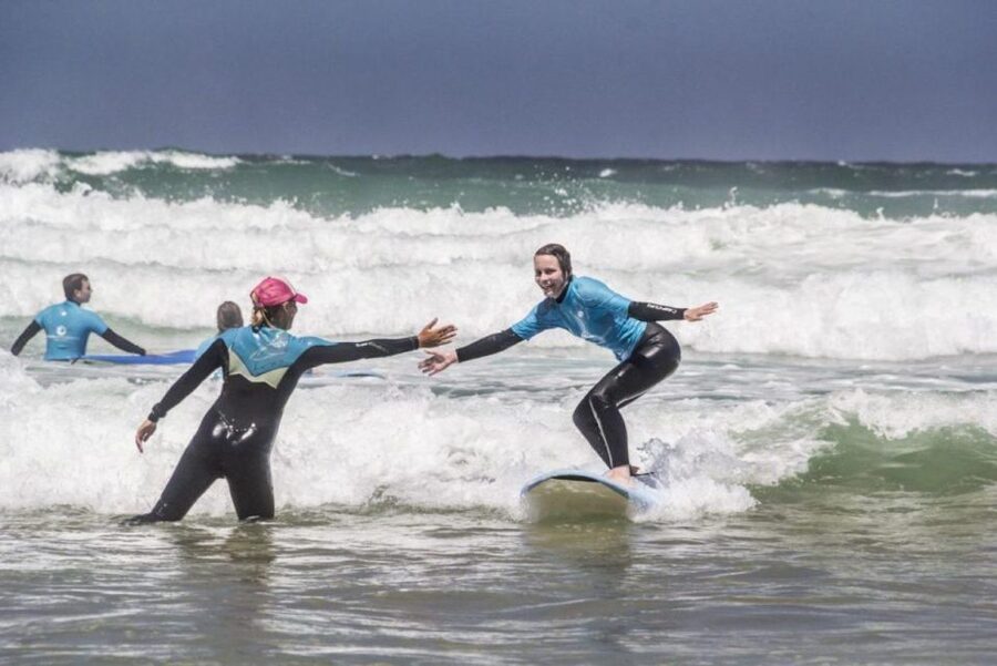 Sagres: Full Day Surfing Lessons - Is this suitable for a complete beginner?