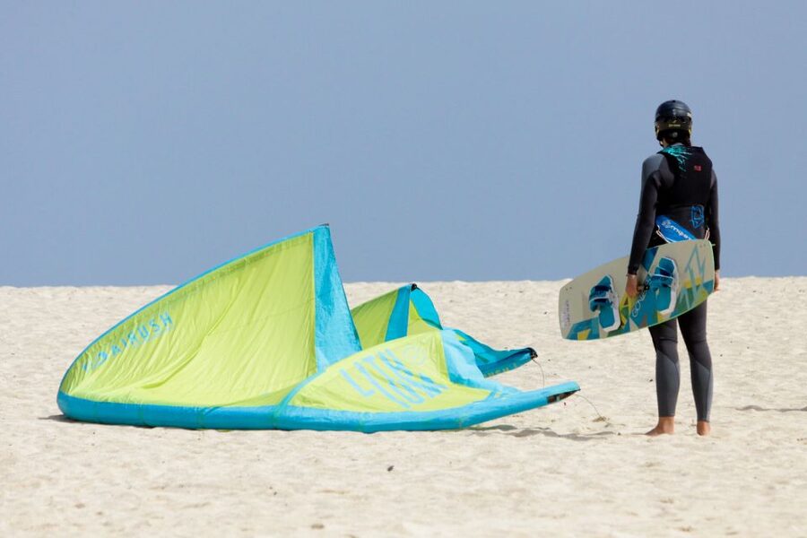 Sal: Kitesurfing Lessons - Body dragging teaches you to work with the wind