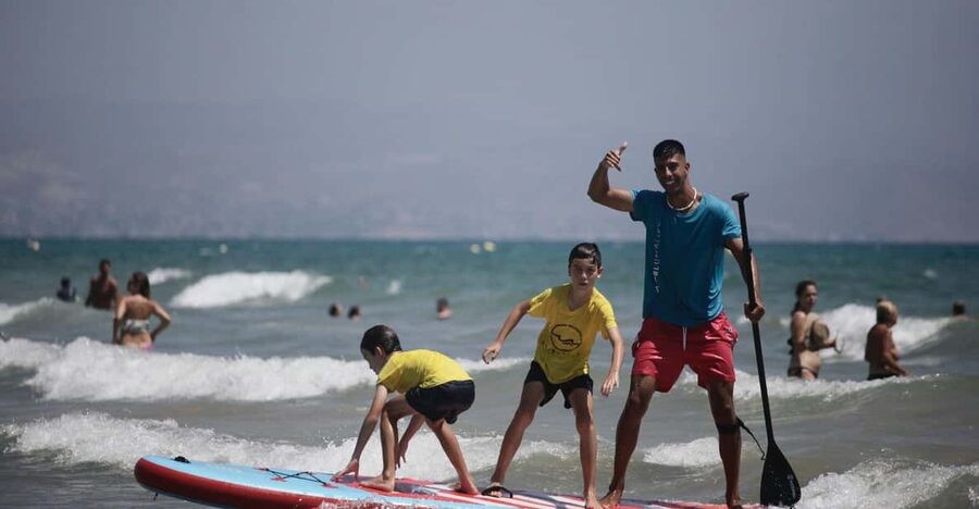 San Juan Beach: Paddle Surf Table rental + Snack and Drink - A practical choice for a short beach day
