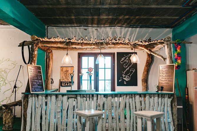 San Sebastián Surf House Accommodation with Meals Included - Lunch at the beach or back at the house