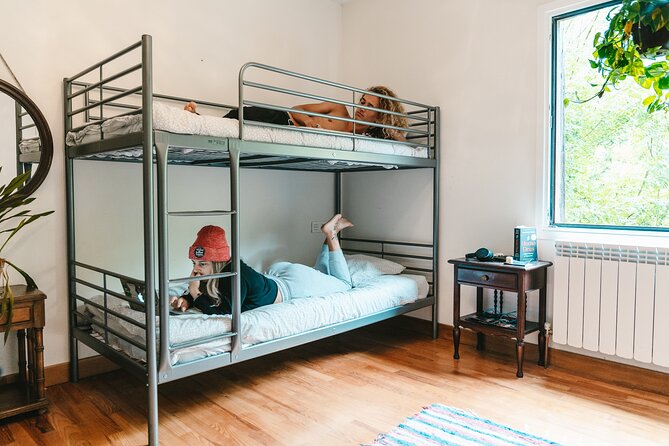 San Sebastián Surf House Accommodation with Meals Included - Yoga for tired arms and legs