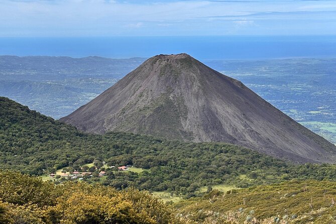 Santa Ana Volcano Tour: Beat the Crowds on an Early Morning Hike! - Key points to know before you book