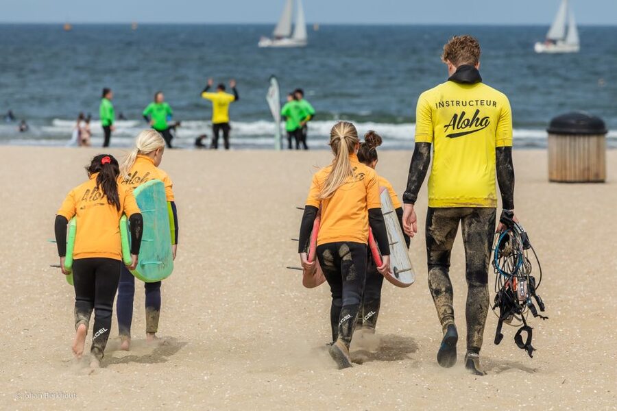 Scheveningen Beach: 1,5 hour Surf experience for families - Why the 90-minute format works for families