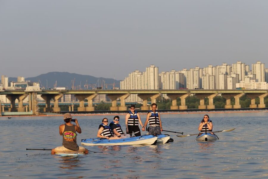 Seoul: Stand Up Paddle Board (SUP) & Kayak in Han River - Free photos are a real advantage