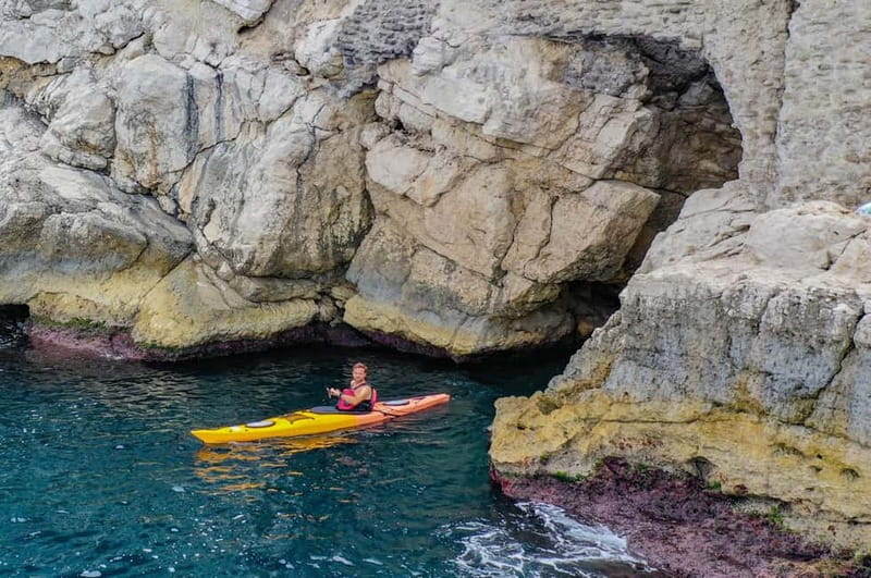 Sorrento: Guided Kayak Tour + Free 1h Paddleboarding - A quieter 20-minute stop along the coast