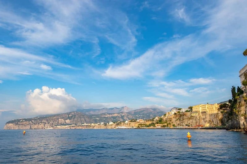 Sorrento: Guided Kayak Tour + Free 1h Paddleboarding - What the $43.27 price means