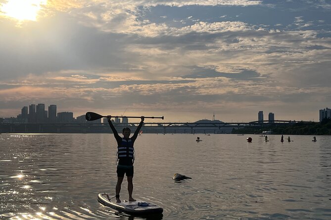 Stand Up Paddle Board (SUP) and Kayak Activities in Han River - Choosing between a paddleboard and a kayak