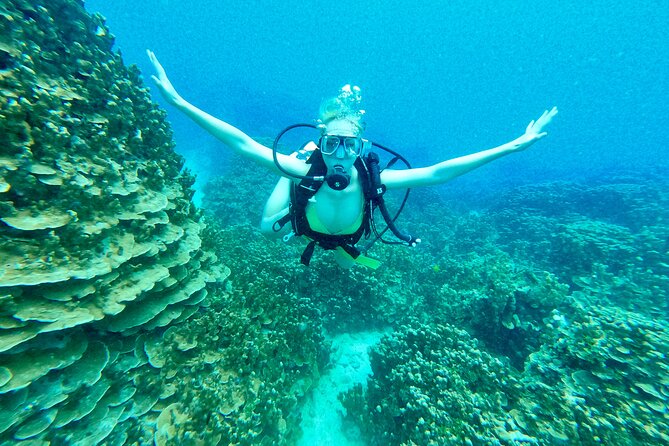 StandUp PaddleBoard Lesson and Experience Scuba Diving Package! - Getting Ready for the Scuba Session