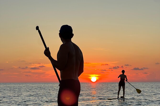 Sunrise Stand Up Paddle activity on a privileged beach. - What the guide support adds