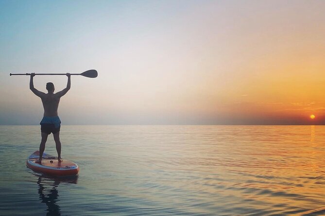 Sunset kayak/Sup tour - Lukova caves and Secret beaches - Paddling toward the pink beach