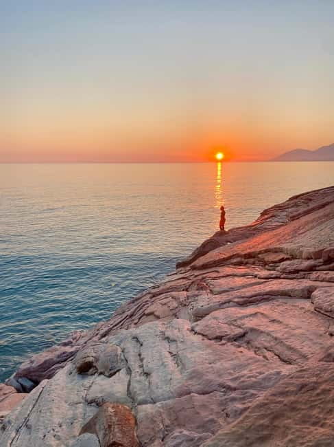 Sunset kayak/Sup tour - Lukova tiny caves and Secret beaches - The paddle back to Shpella Lukova
