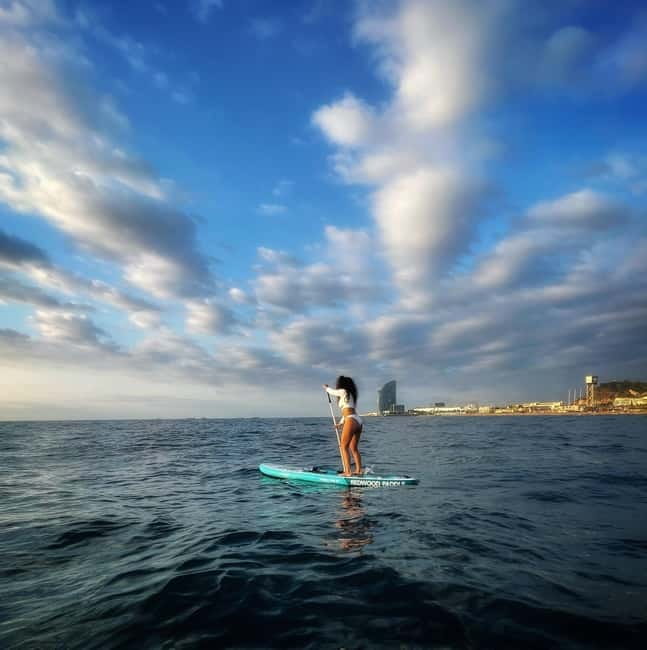 Sunset+paddle surf with music+fotos&videos Barceloneta+snack - Paddling along Barceloneta Beach