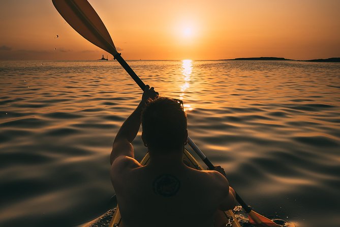 SUNSET WINE TOUR by KAYAK or SUP - Paddling through Medulin Bay to Trumbuja