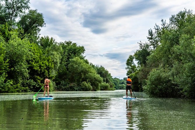 SUP Budapest: Sunset tour - Parliament and the bridges from water level