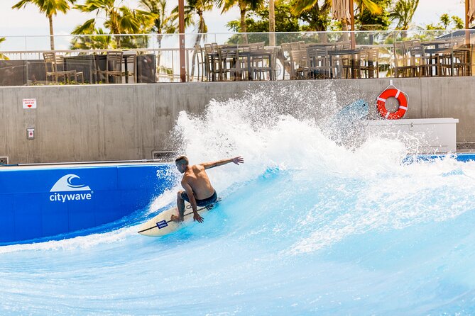 Surf Activity on the Wai Kai Wave in Ewa Beach - Why the coaching matters in an open group