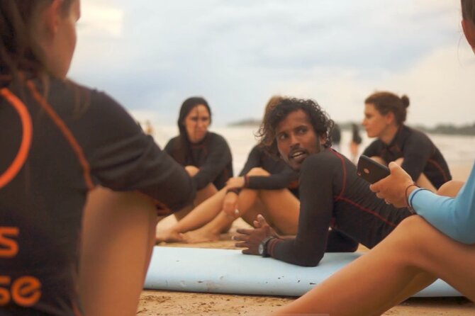 Surf Camp in Weligama Beach Sri Lanka - Staying at the camp for two days and one night