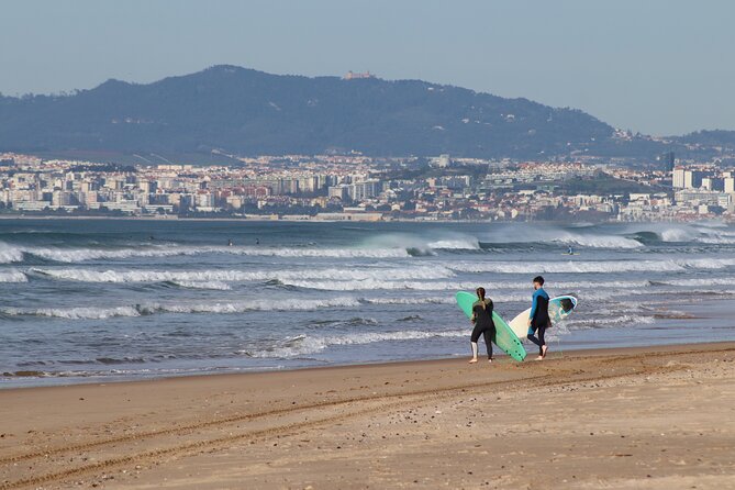 Surf Class in Almada - Meeting Duckdive at Praia do Castelo