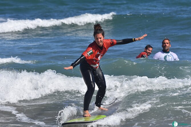 Surf class in Famara 9:15-12:00 or 11:45-14:30 (2h class) - Key points to know before booking