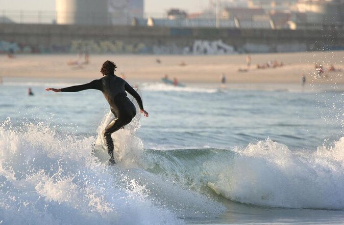 Surf class in Porto - small groups, ideal for beginners - Why Matosinhos Is a Good First Surf Beach