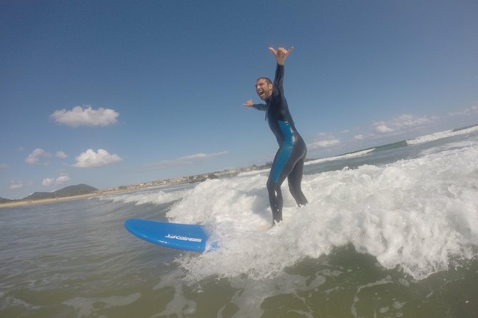 SURF course in Cantabria - Trengandín Beach gives the lesson a proper Cantabrian setting