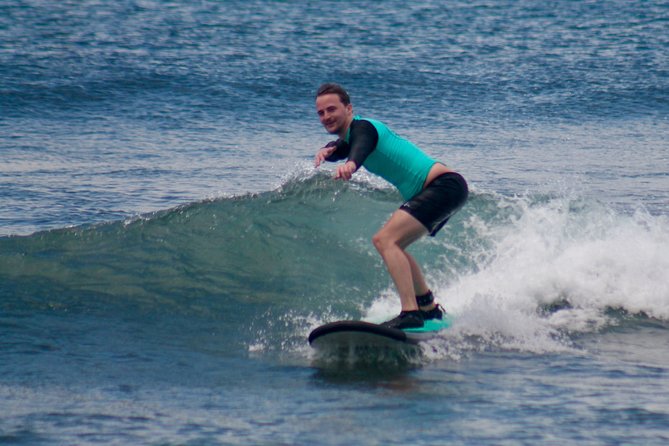 Surf Lesson Gili Trawangan - Small group coaching, with one important limit