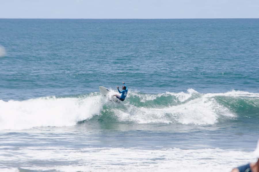 Surf lesson in Batu Bolong Canggu with certified instructor - Why the private format matters