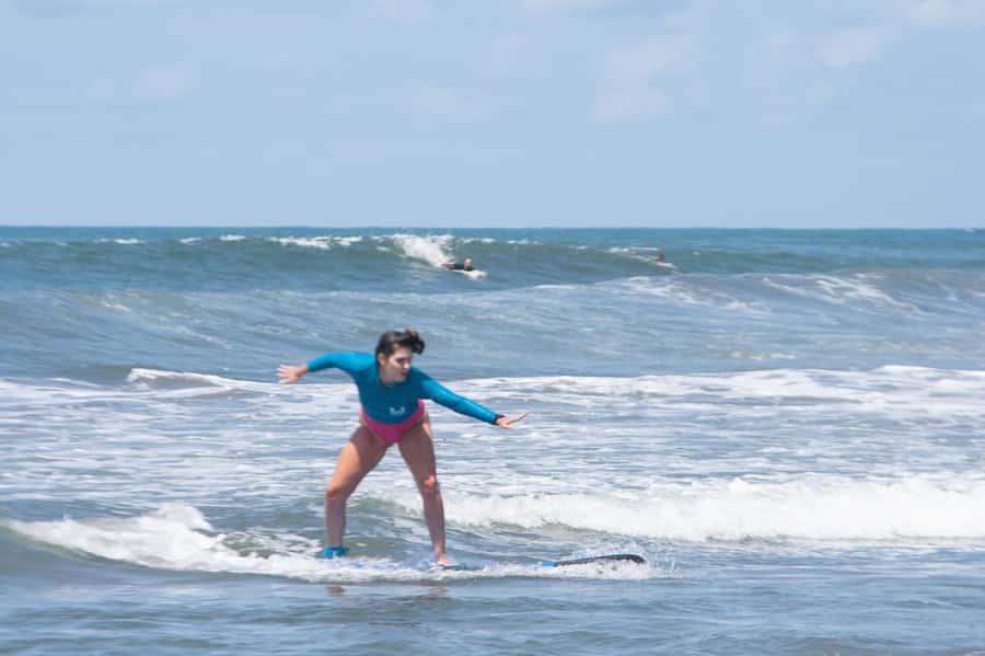 Surf lesson in Batu Bolong Canggu with certified instructor - Safety support from beach to water