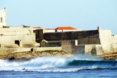 Surf Lesson on Praia de Carcavelos