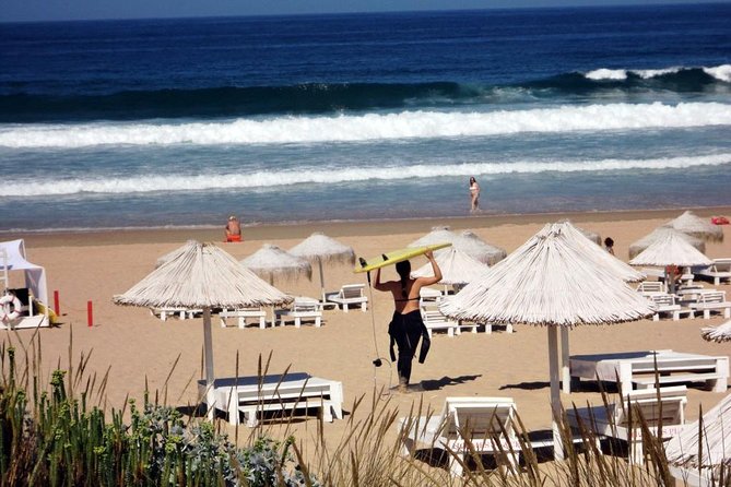 Surf Lesson with transfer - From Praça Marquês de Pombal to the Atlantic