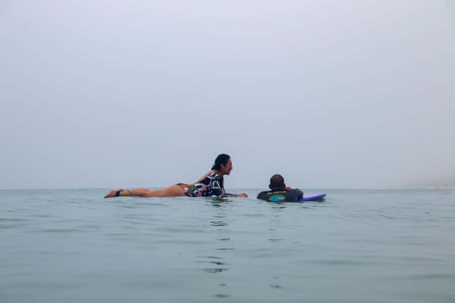 Surf lessons: in Arpoador in Ipanema. - Small groups and instruction in three languages