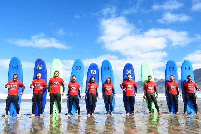 Surf lessons in Famara 9:15-14:30h (4 hours of class) - The noon break and second water session