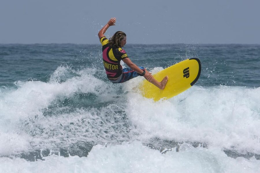 Surf lessons in Las Canteras Beach - Key points to know before you book