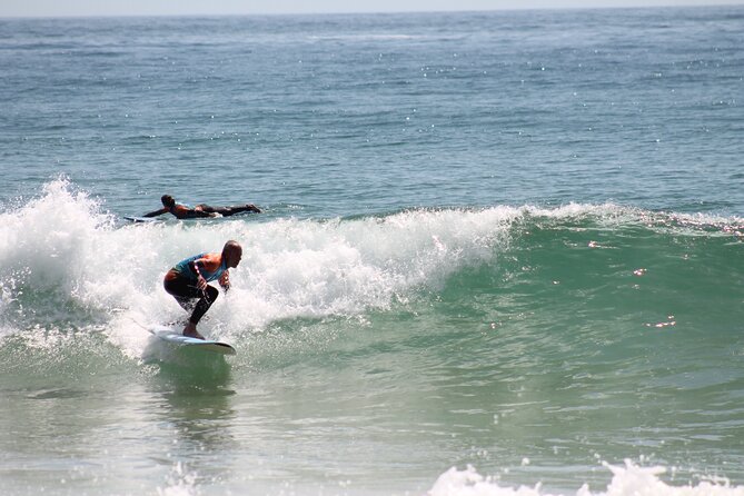 Surf lessons in the Algarve - Starting in Praia de Carvoeiro