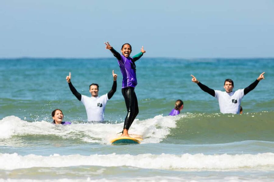 Surf lessons on the mythical site of La Torche - Why La Torche is the right place to start