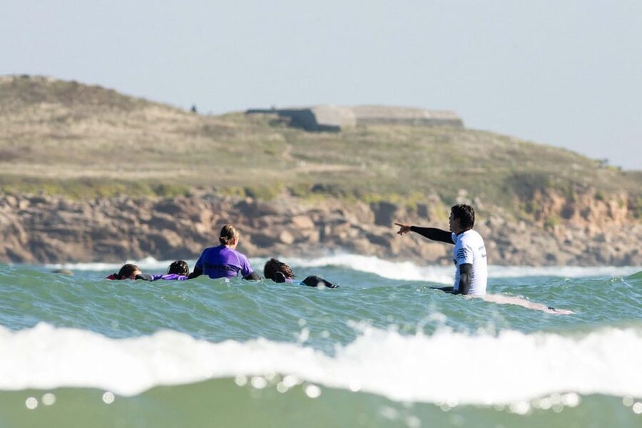 Surf lessons on the mythical site of La Torche - The main strengths and the small compromises