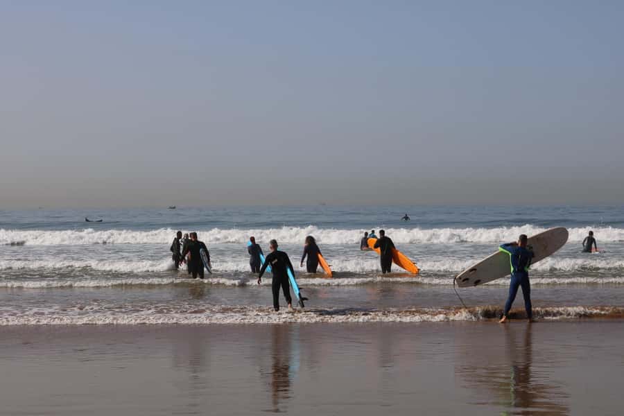 Surf Lessons with Local instructor - Local Teachers Make the Difference