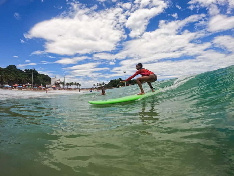 Surf lessons with local instructors in Copacabana/ipanema! - Moving from practice to the breaking waves