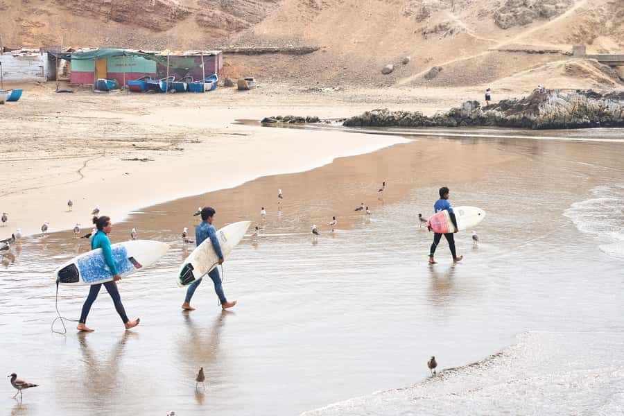 Surfing experience in Lima - Key points to know before you book