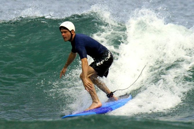 Surfing Group Lesson Level 2 Reef Surfer - The beach briefing and land training