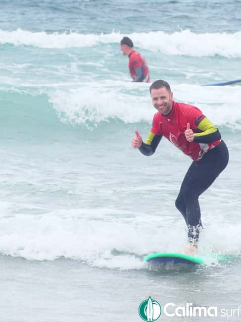 Surfing in Famara: 2 hours of pure excitement and nature - Small groups and instruction at your level