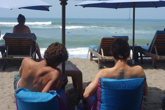 Surfing Lesson at Batu Bolong Beach in Canggu - Moving into the water at Batu Bolong