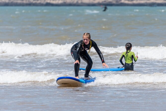 Surfing lessons in Essaouira - Weather, Fitness, and Family Suitability