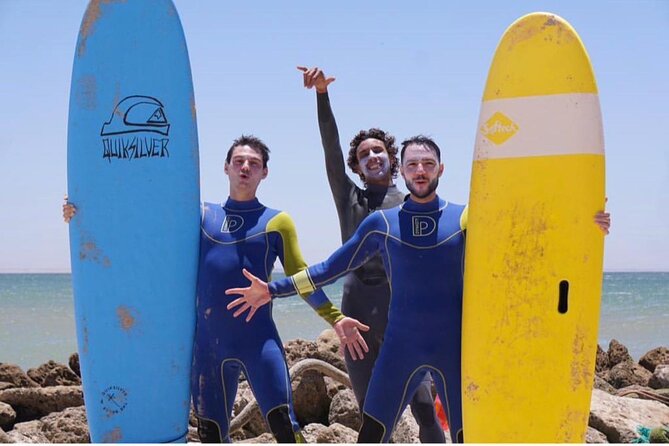 SurfLessons Coaching by a certified coach - A small surf lesson with a strong local connection